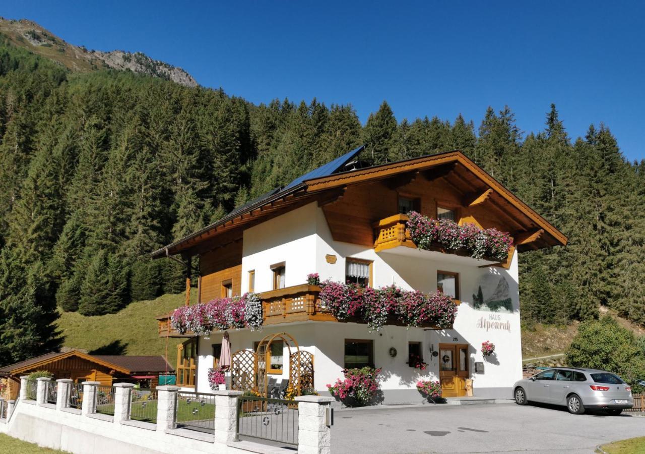 Haus Alpenruh Hotel Sankt Leonhard im Pitztal Exterior photo