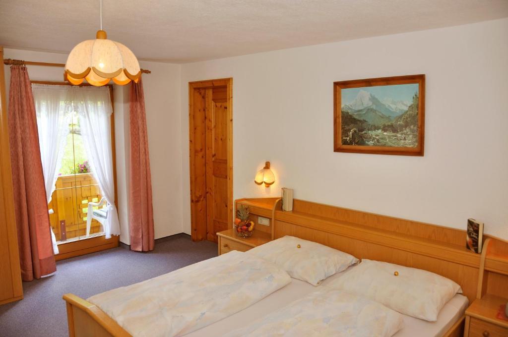 Haus Alpenruh Hotel Sankt Leonhard im Pitztal Room photo
